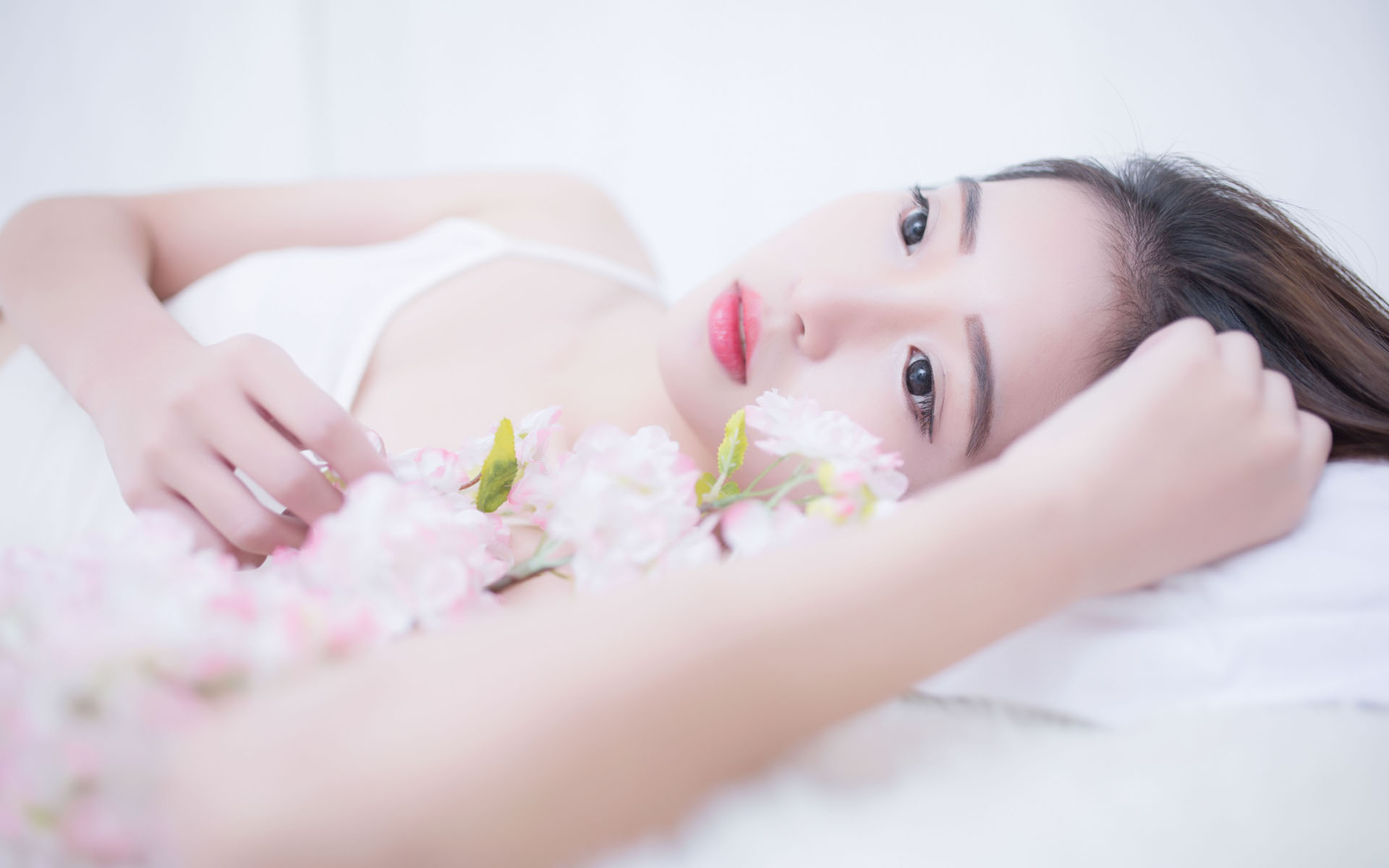 竹竿上翻转倒立！国家级非遗“高杆船技”亮相江西三百山